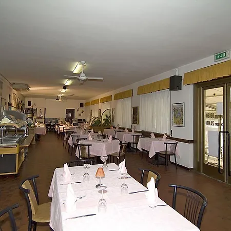 Semesterpark Camping Hotel Au Lac De Como