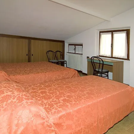 Semesterpark Camping Hotel Au Lac De Como Sorico