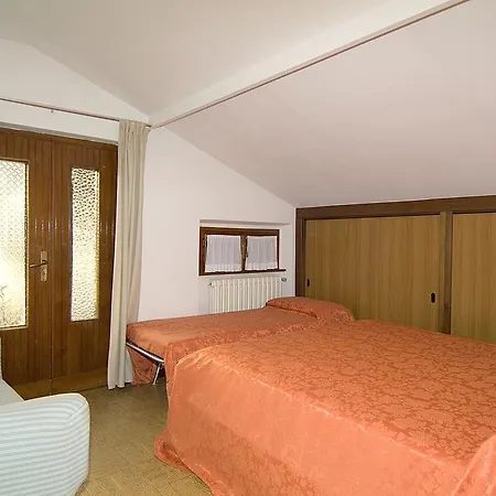 Semesterpark Camping Hotel Au Lac De Como *