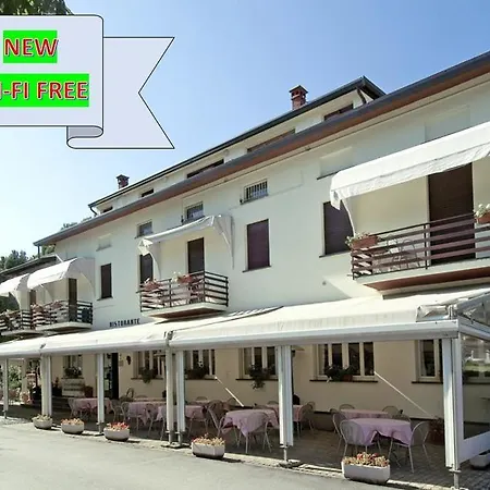 Semesterpark Camping Hotel Au Lac De Como Sorico