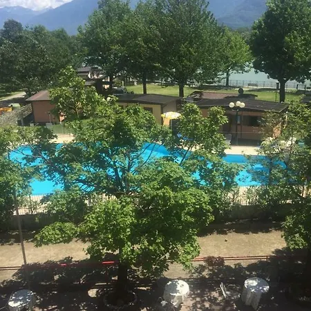 Semesterpark Camping Hotel Au Lac De Como