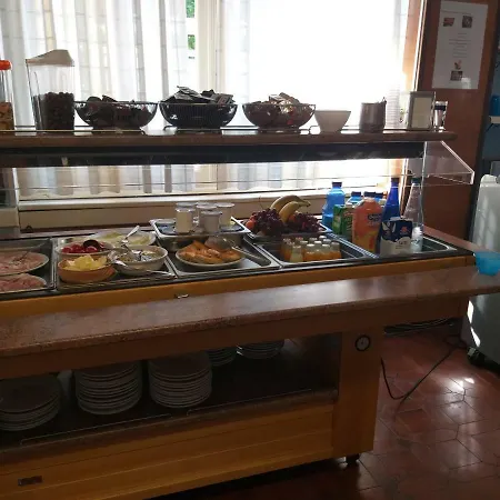 Semesterpark Camping Hotel Au Lac De Como